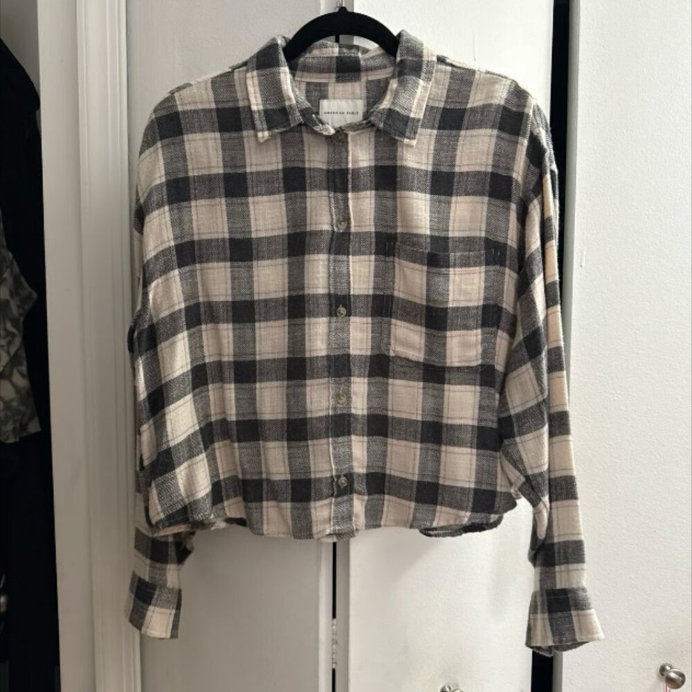 American Eagle Black White Cropped Flannel Button Down Large